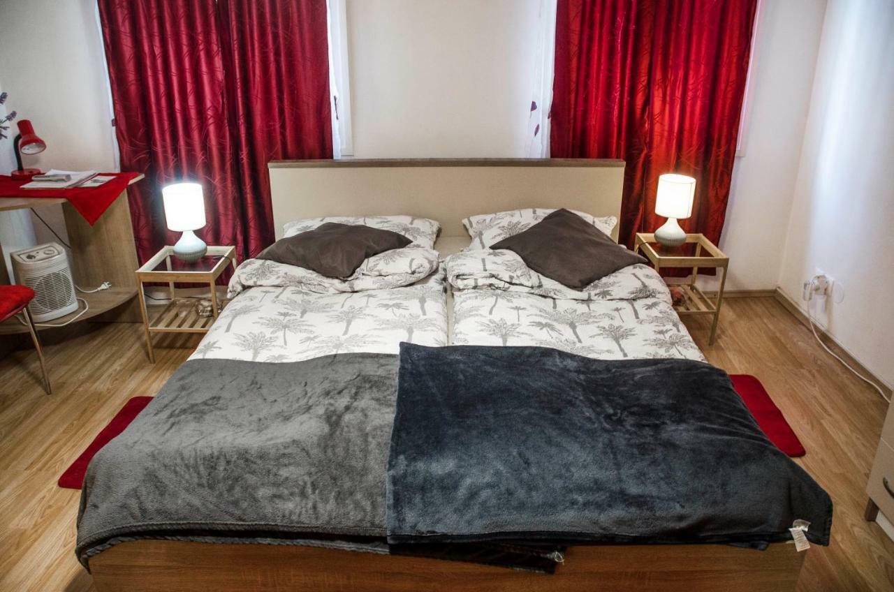 Rooms And Apartment Veral-Ka Karlovac Exterior foto